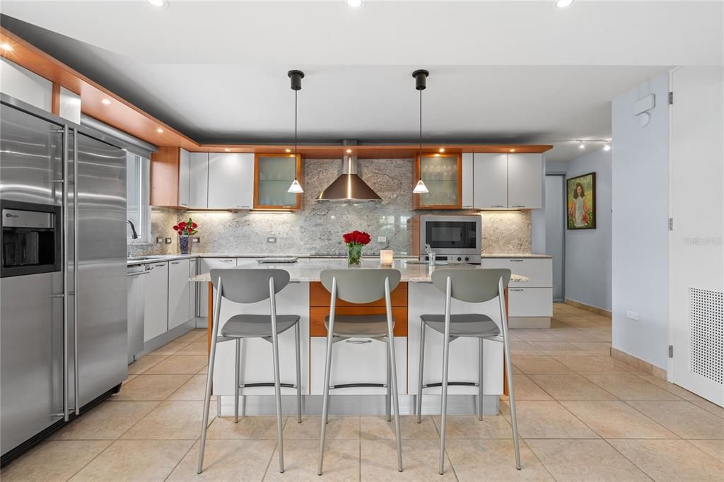 En Renta: $8,800 (5 camas, 4 baños, 3389 Pies cuadrados)