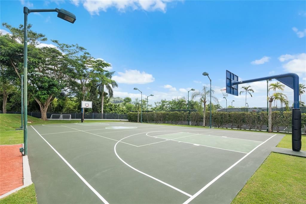 En Renta: $8,800 (5 camas, 4 baños, 3389 Pies cuadrados)