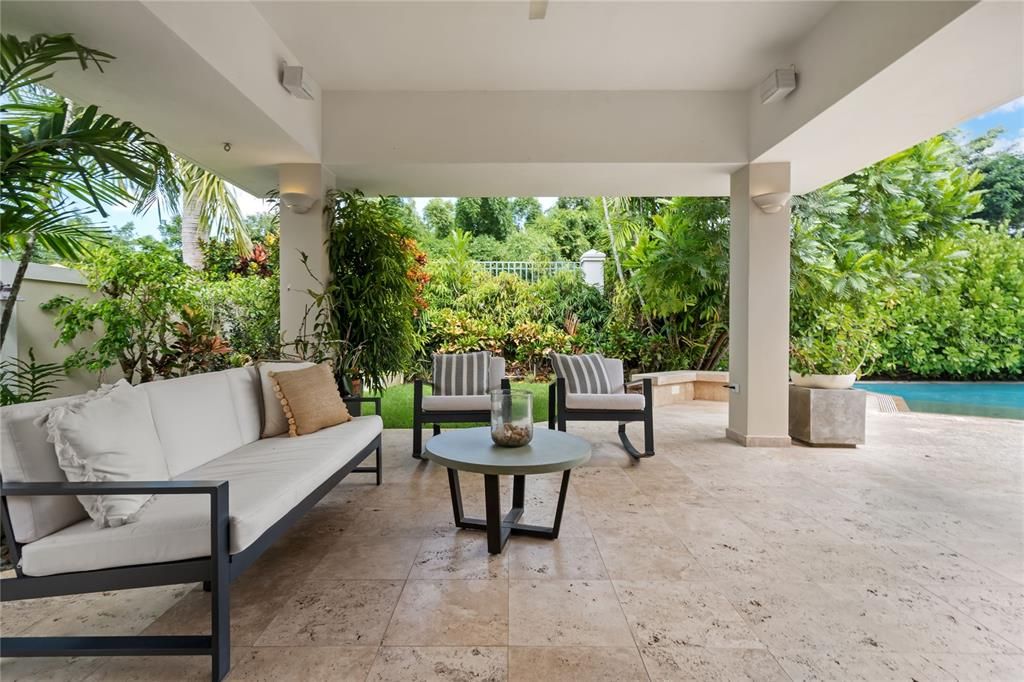 En Renta: $8,800 (5 camas, 4 baños, 3389 Pies cuadrados)