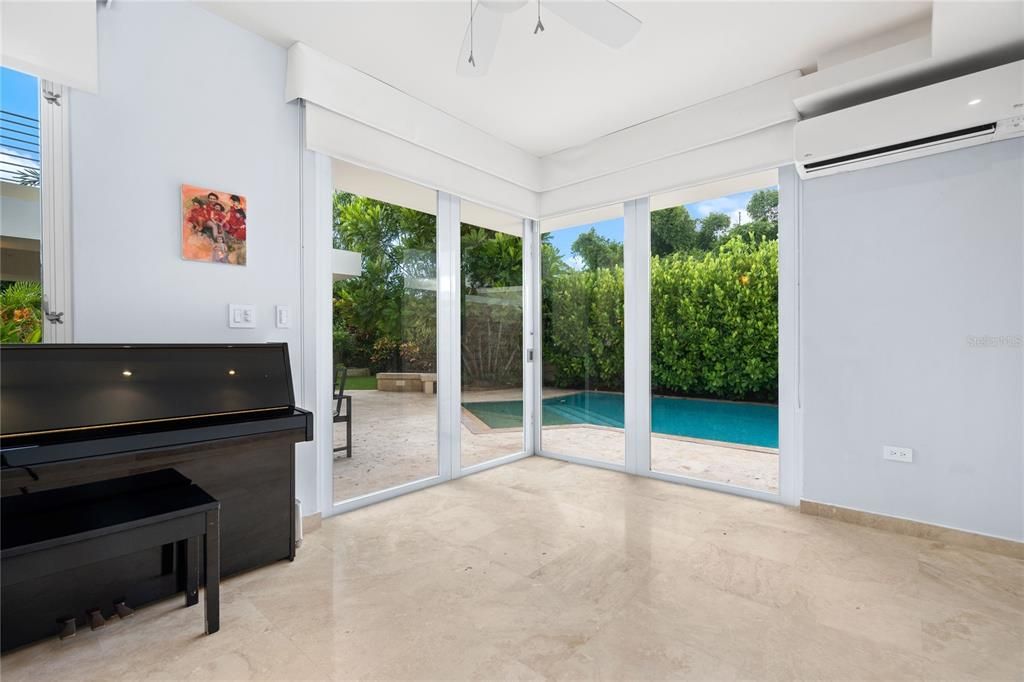 En Renta: $8,800 (5 camas, 4 baños, 3389 Pies cuadrados)