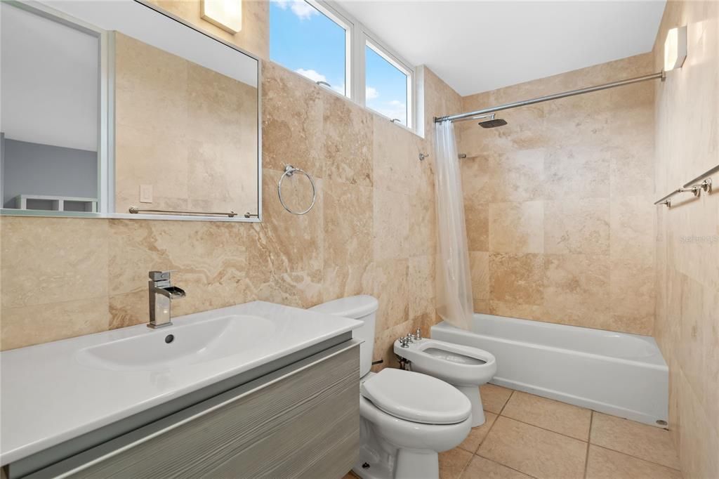 En Renta: $8,800 (5 camas, 4 baños, 3389 Pies cuadrados)