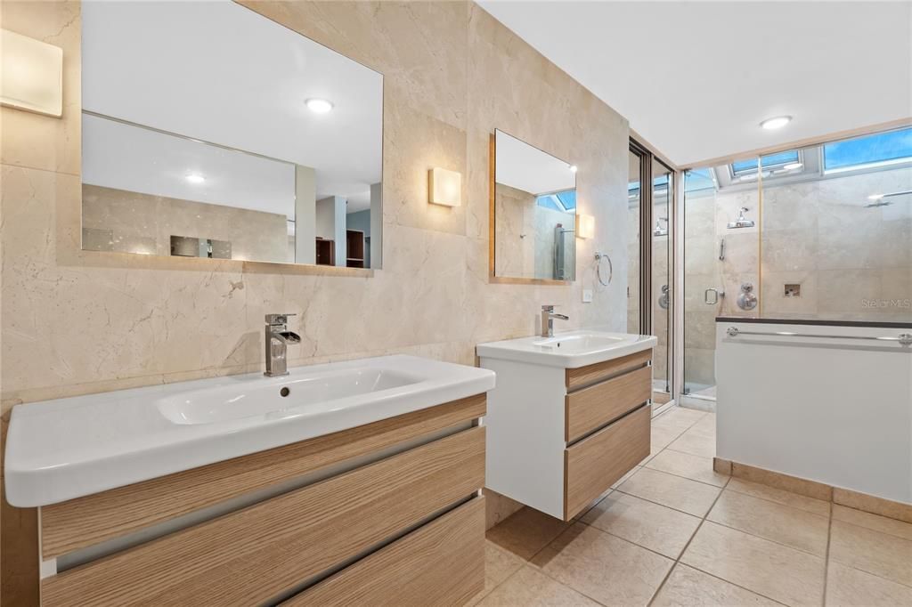 En Renta: $8,800 (5 camas, 4 baños, 3389 Pies cuadrados)