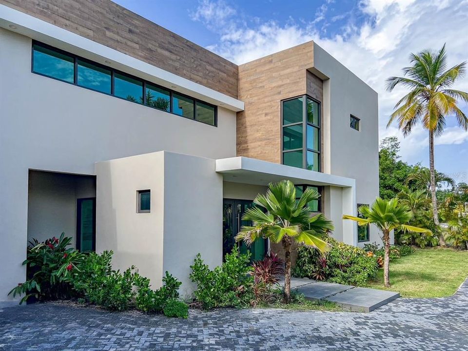 待售: $9,595,000 (5 贝兹, 5 浴室, 7700 平方英尺)