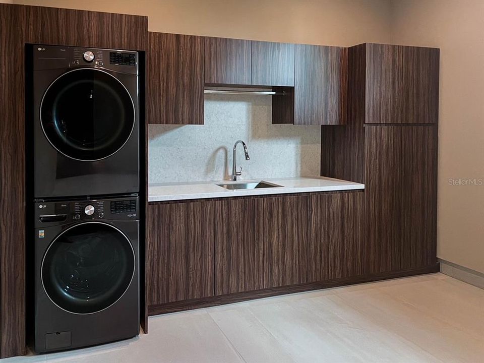 待售: $9,595,000 (5 贝兹, 5 浴室, 7700 平方英尺)