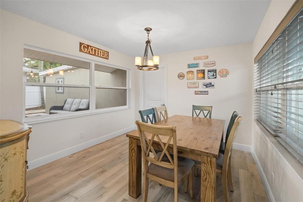 待售: $495,000 (3 贝兹, 2 浴室, 1338 平方英尺)