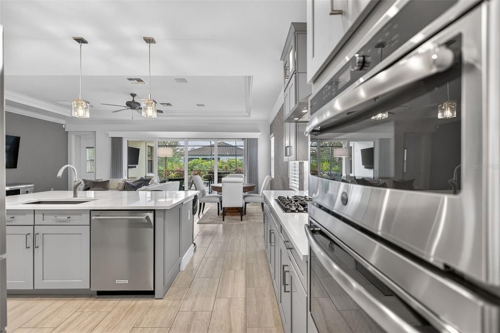 待售: $799,999 (3 贝兹, 2 浴室, 2230 平方英尺)