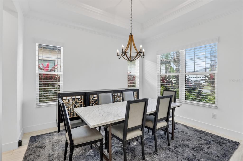 待售: $799,999 (3 贝兹, 2 浴室, 2230 平方英尺)