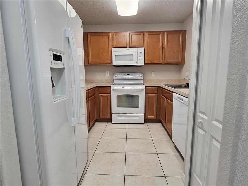 出租: $1,600 (2 贝兹, 2 浴室, 1496 平方英尺)