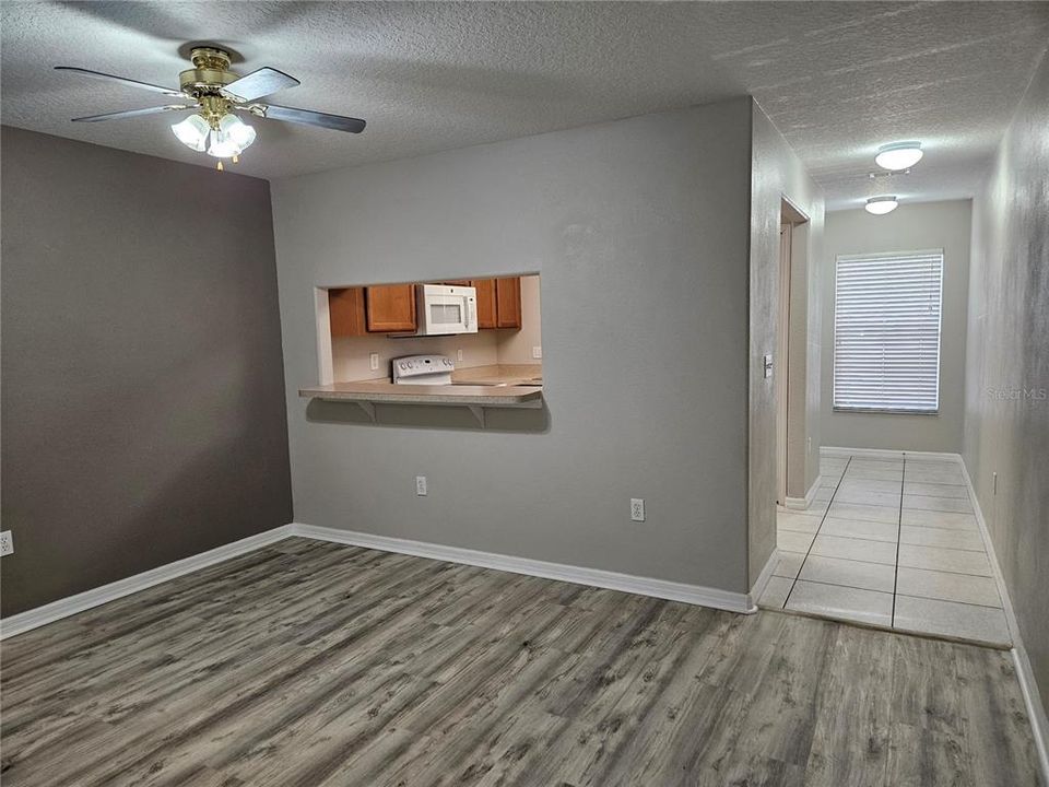 出租: $1,600 (2 贝兹, 2 浴室, 1496 平方英尺)