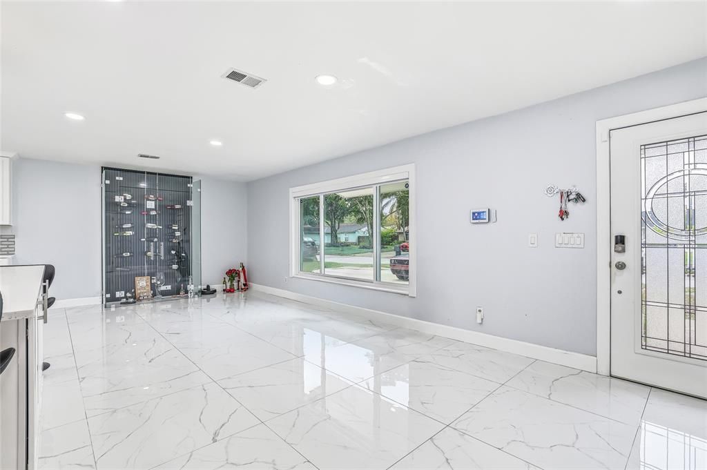 На продажу: $600,000 (4 спален, 2 ванн, 1484 Квадратных фут)