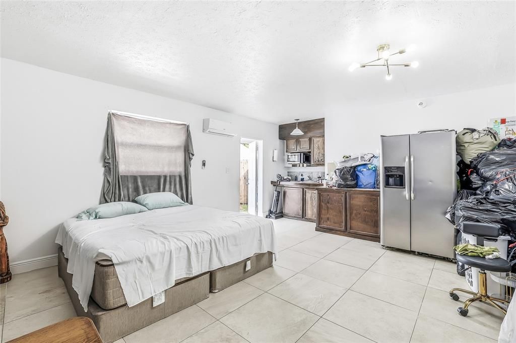 На продажу: $600,000 (4 спален, 2 ванн, 1484 Квадратных фут)