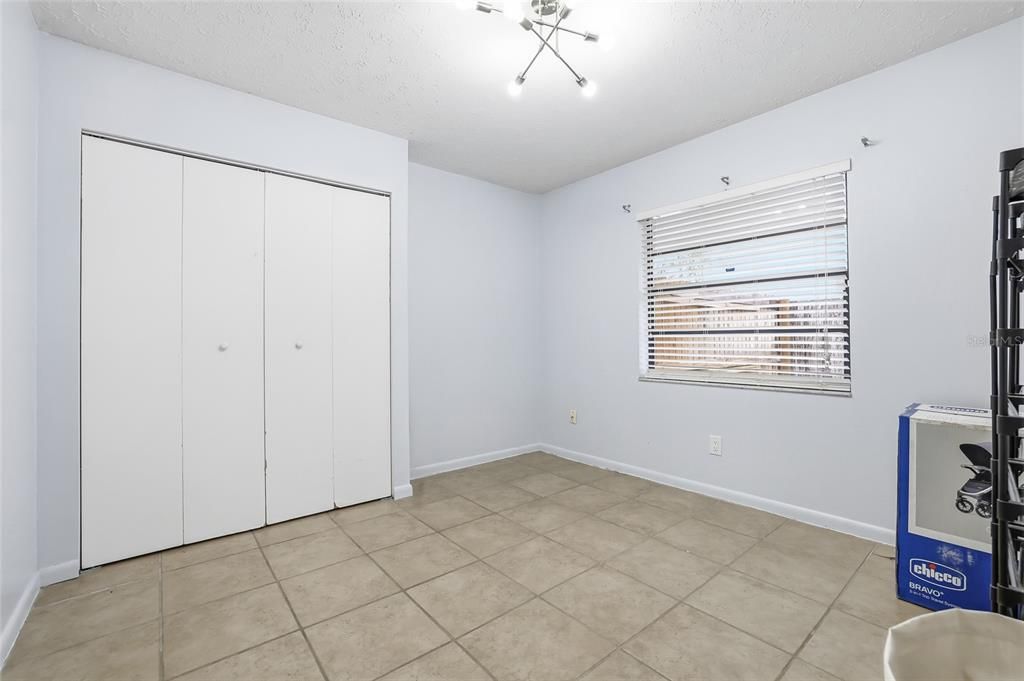 На продажу: $600,000 (4 спален, 2 ванн, 1484 Квадратных фут)