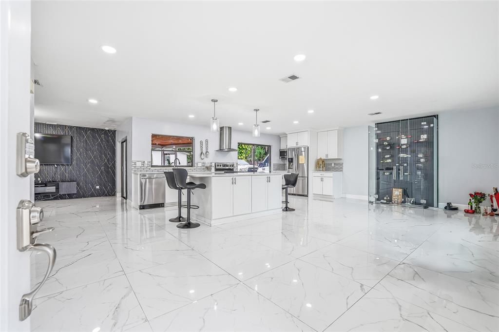 На продажу: $600,000 (4 спален, 2 ванн, 1484 Квадратных фут)