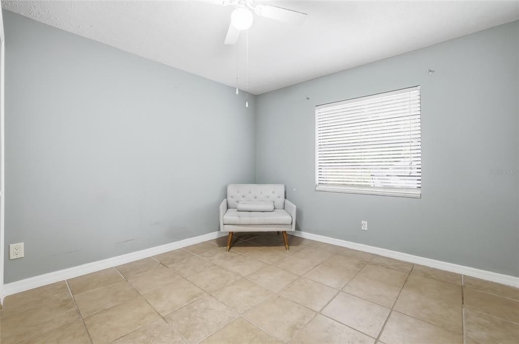 На продажу: $600,000 (4 спален, 2 ванн, 1484 Квадратных фут)