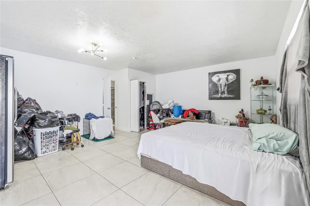 На продажу: $600,000 (4 спален, 2 ванн, 1484 Квадратных фут)