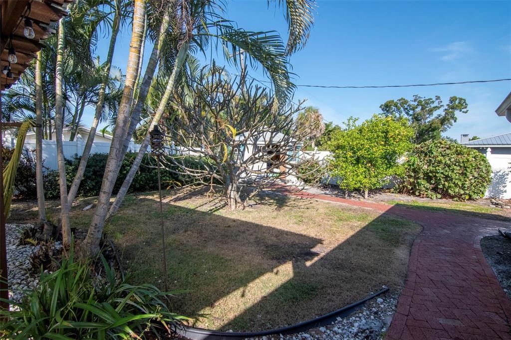 En Venta: $900,000 (4 camas, 2 baños, 2312 Pies cuadrados)