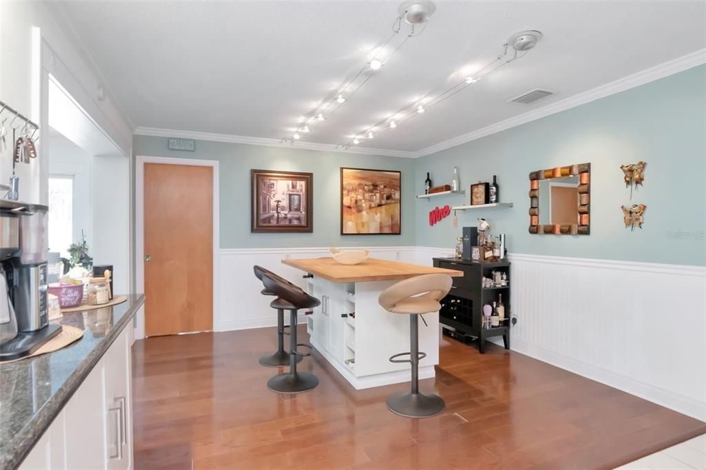 En Venta: $900,000 (4 camas, 2 baños, 2312 Pies cuadrados)