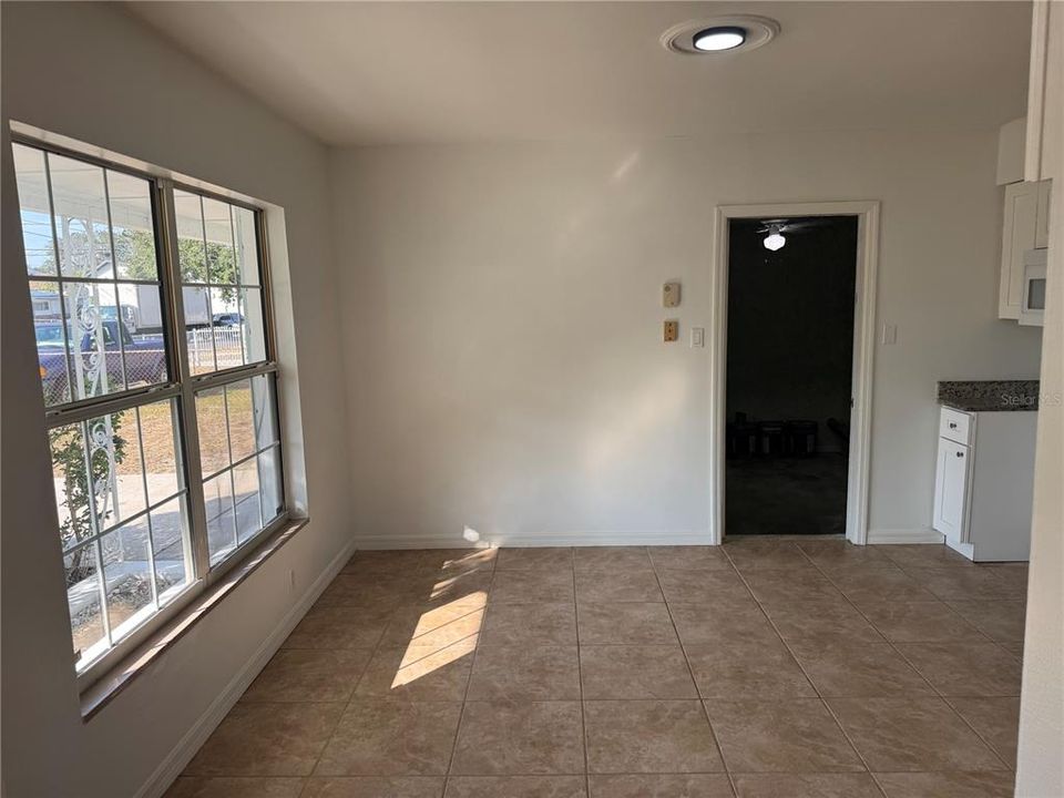 En Renta: $1,950 (3 camas, 2 baños, 1116 Pies cuadrados)