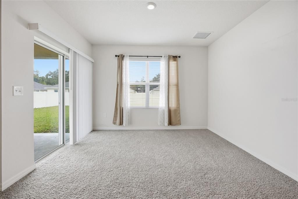 En Venta: $299,000 (3 camas, 2 baños, 1672 Pies cuadrados)