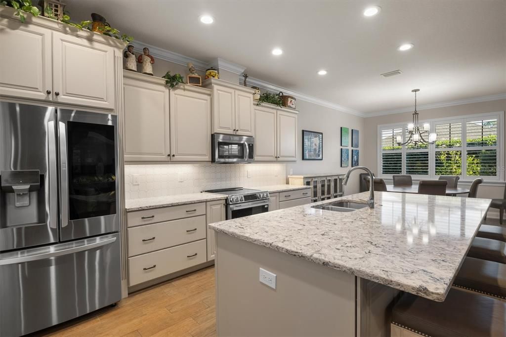 For Sale: $500,000 (3 beds, 2 baths, 2362 Square Feet)