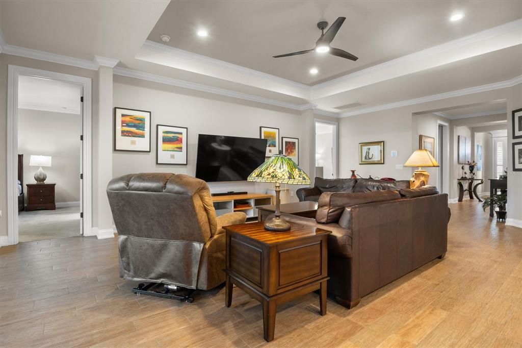 For Sale: $500,000 (3 beds, 2 baths, 2362 Square Feet)