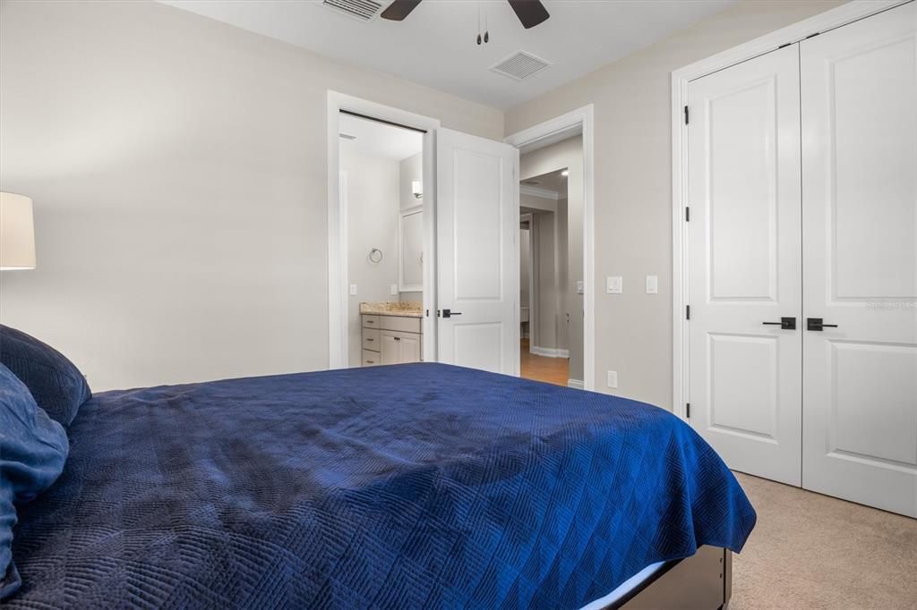 For Sale: $500,000 (3 beds, 2 baths, 2362 Square Feet)