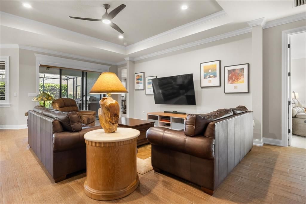 For Sale: $500,000 (3 beds, 2 baths, 2362 Square Feet)