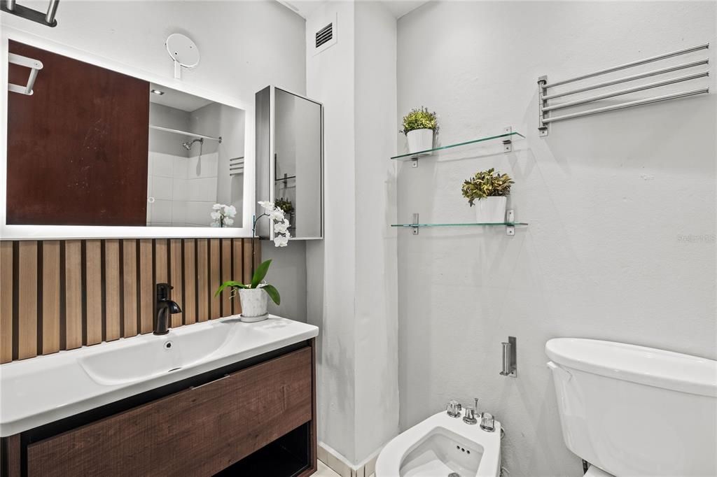 For Rent: $2,850 (3 beds, 2 baths, 1289 Square Feet)