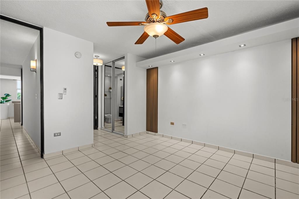 For Rent: $2,850 (3 beds, 2 baths, 1289 Square Feet)