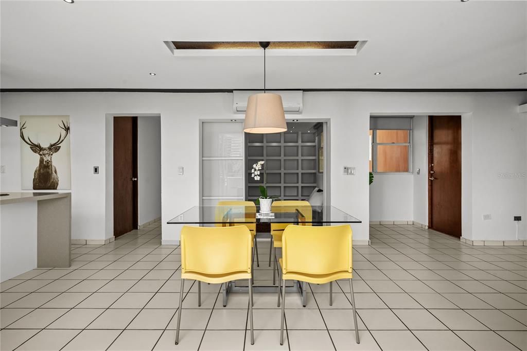 For Rent: $2,850 (3 beds, 2 baths, 1289 Square Feet)