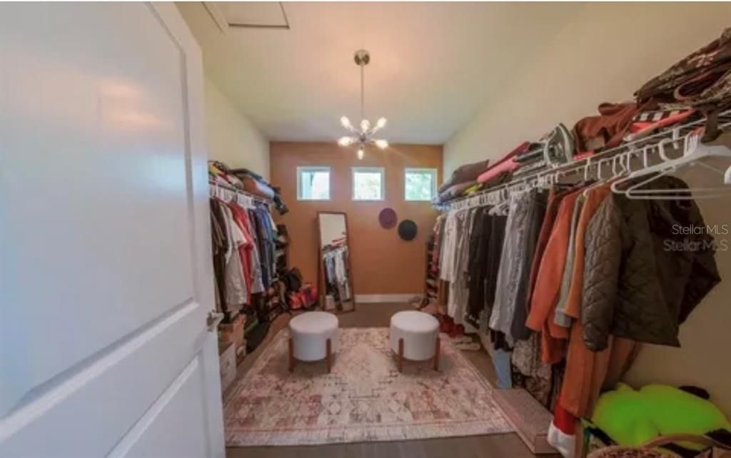 For Sale: $529,000 (5 beds, 3 baths, 2306 Square Feet)