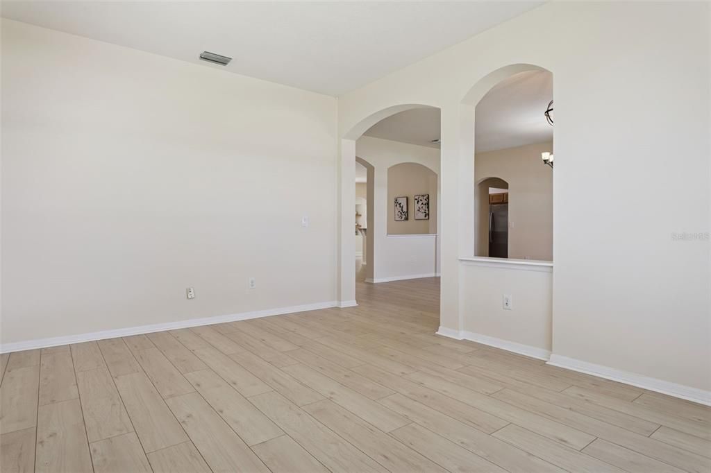 En Venta: $519,900 (3 camas, 2 baños, 2129 Pies cuadrados)