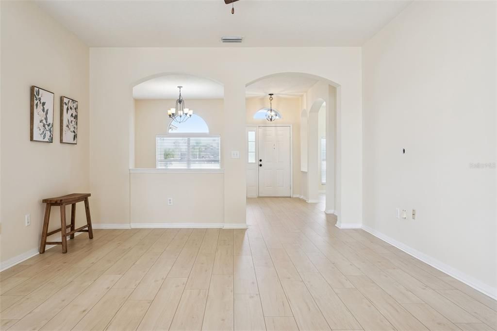 En Venta: $519,900 (3 camas, 2 baños, 2129 Pies cuadrados)