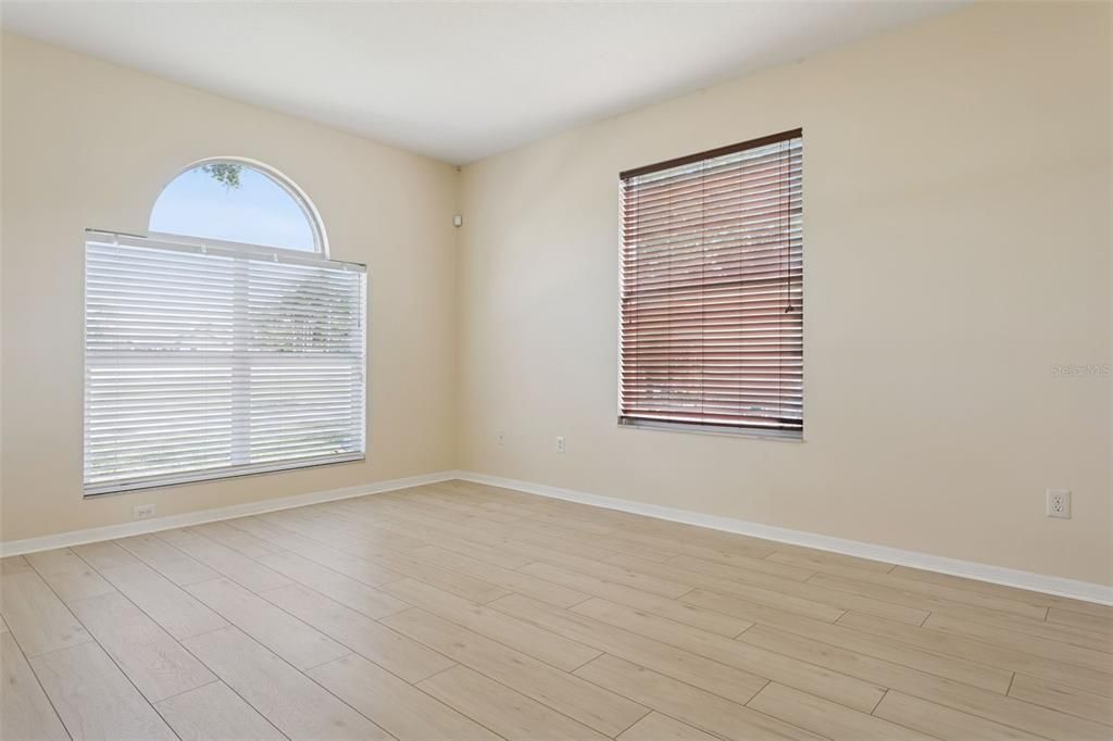 En Venta: $519,900 (3 camas, 2 baños, 2129 Pies cuadrados)