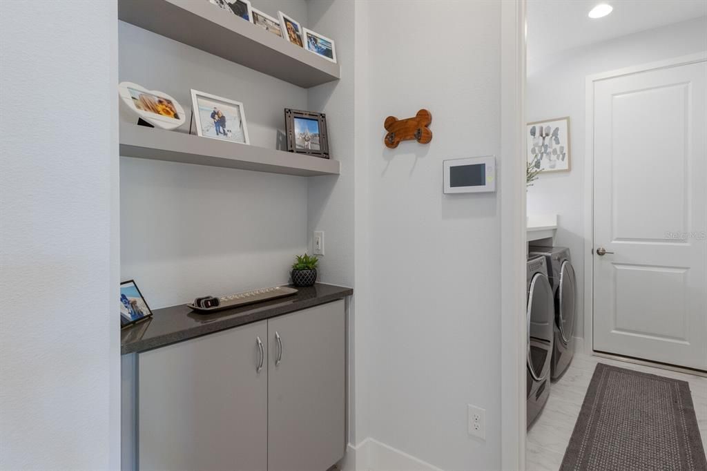 待售: $950,000 (3 贝兹, 2 浴室, 2298 平方英尺)