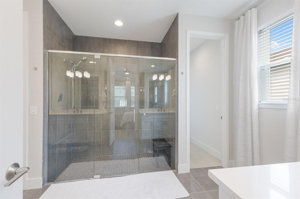 待售: $950,000 (3 贝兹, 2 浴室, 2298 平方英尺)