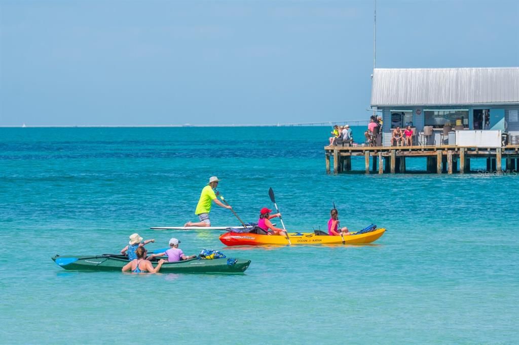 待售: $950,000 (3 贝兹, 2 浴室, 2298 平方英尺)