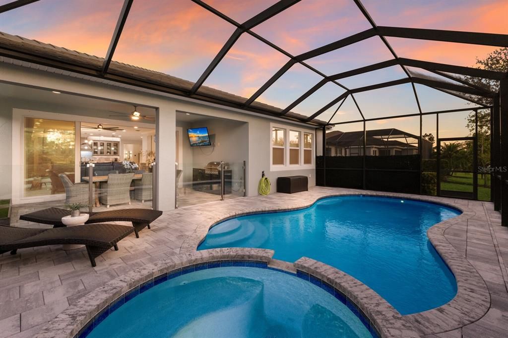 待售: $950,000 (3 贝兹, 2 浴室, 2298 平方英尺)