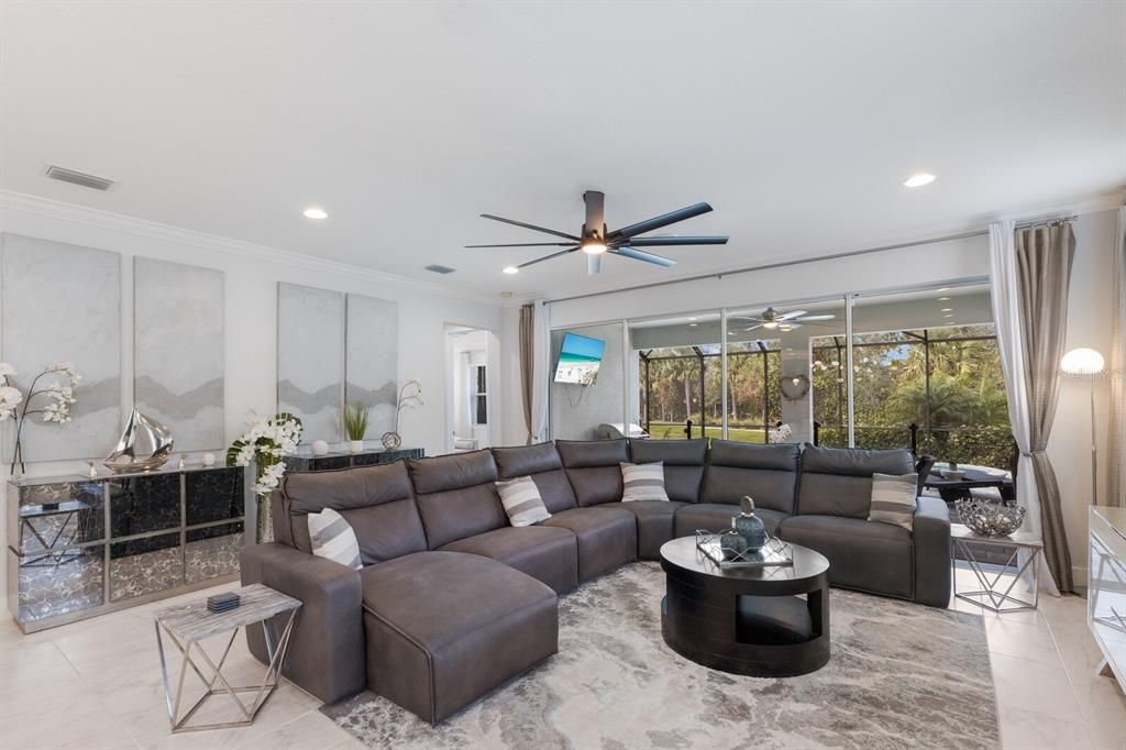 待售: $950,000 (3 贝兹, 2 浴室, 2298 平方英尺)