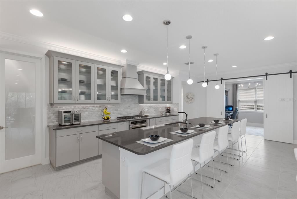 待售: $950,000 (3 贝兹, 2 浴室, 2298 平方英尺)