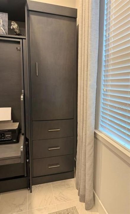 待售: $950,000 (3 贝兹, 2 浴室, 2298 平方英尺)