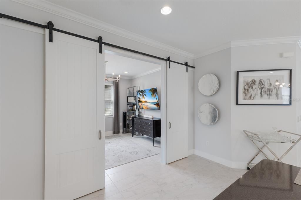 待售: $950,000 (3 贝兹, 2 浴室, 2298 平方英尺)