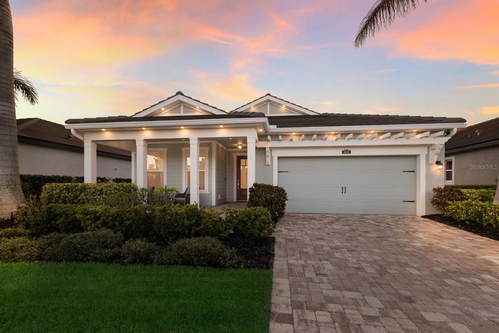 待售: $950,000 (3 贝兹, 2 浴室, 2298 平方英尺)