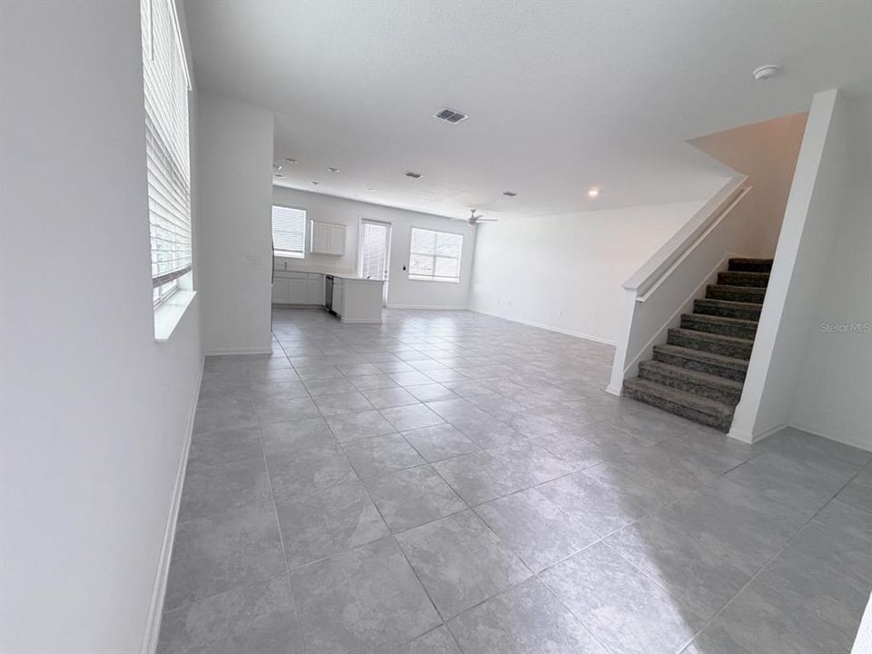 En Renta: $2,300 (3 camas, 2 baños, 1988 Pies cuadrados)