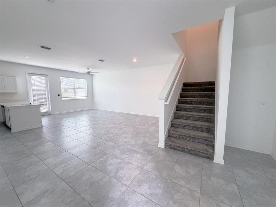 En Renta: $2,300 (3 camas, 2 baños, 1988 Pies cuadrados)