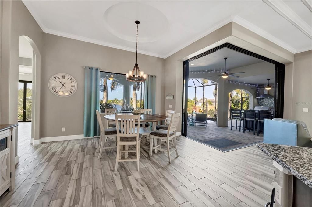 待售: $845,000 (3 贝兹, 2 浴室, 2025 平方英尺)