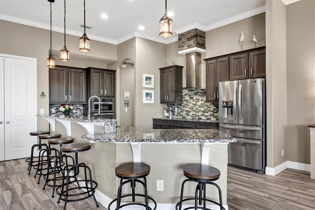 待售: $845,000 (3 贝兹, 2 浴室, 2025 平方英尺)