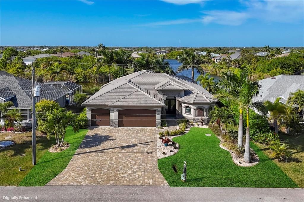 待售: $845,000 (3 贝兹, 2 浴室, 2025 平方英尺)