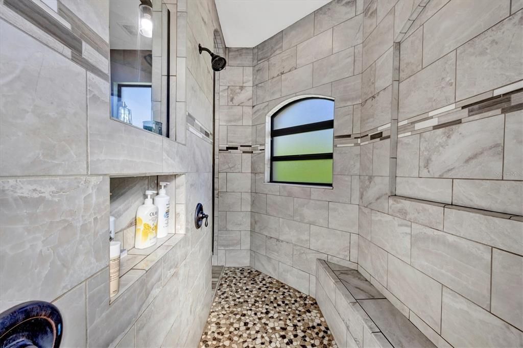 待售: $845,000 (3 贝兹, 2 浴室, 2025 平方英尺)