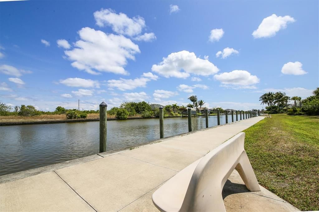 待售: $845,000 (3 贝兹, 2 浴室, 2025 平方英尺)